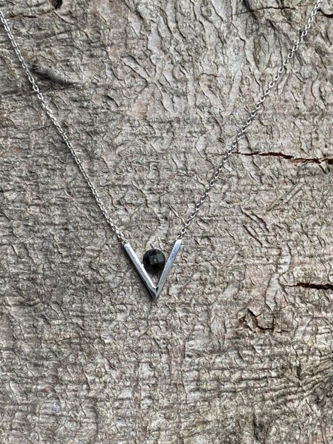 Maliina necklace with faceted Nuummit in sterling silver 925
