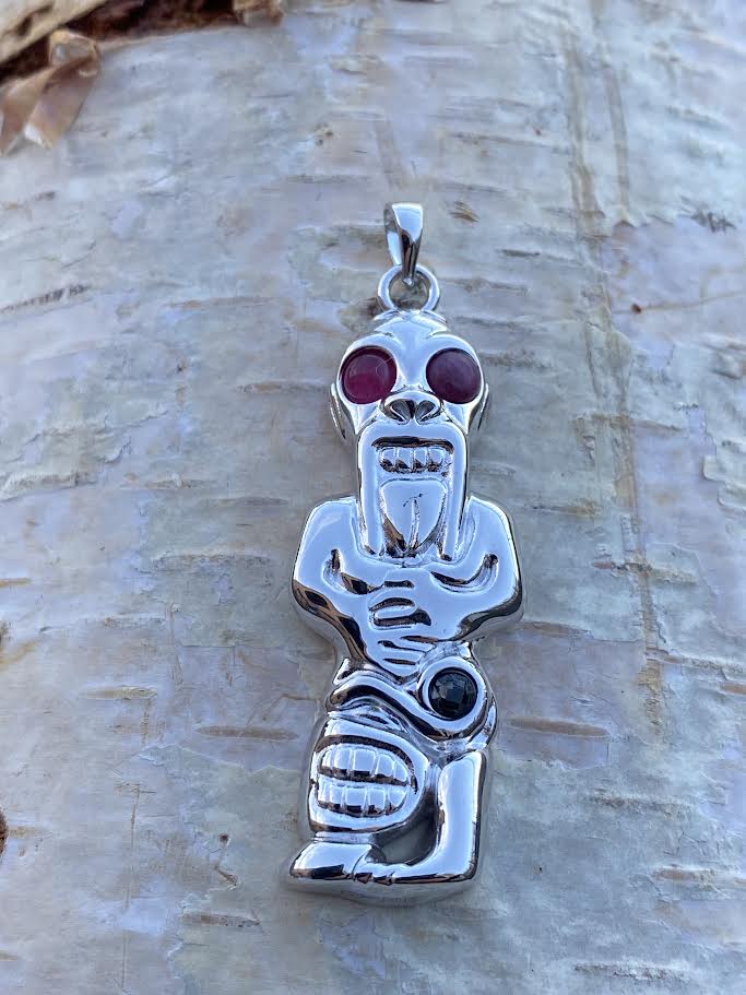 Tupilak vedhæng i sterling sølv 925 med Rubin, Tugtupit og Nuummit