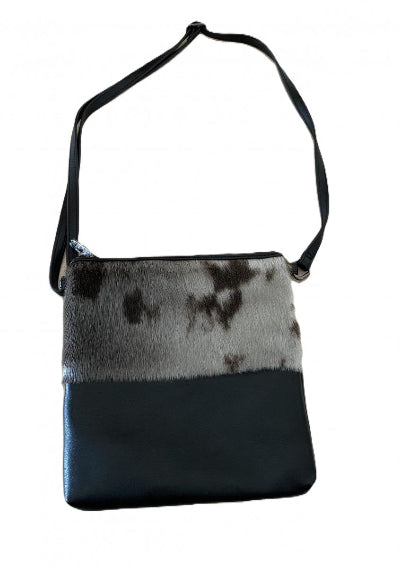 Leather bag with sealskin