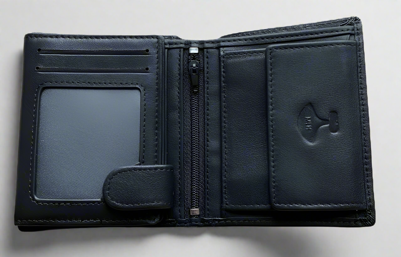 Leather wallet with sealskin 6 card pockets