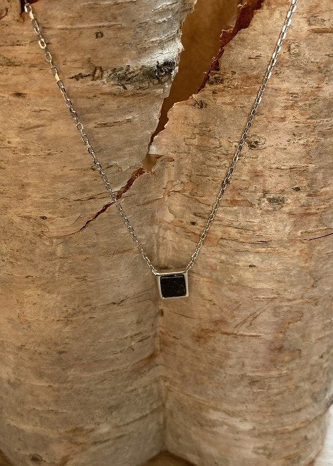 Arnatsiaq necklace with Nuummite in 925 sterling silver