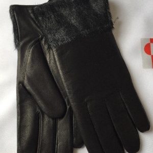 Women's gloves in size 8 (L)